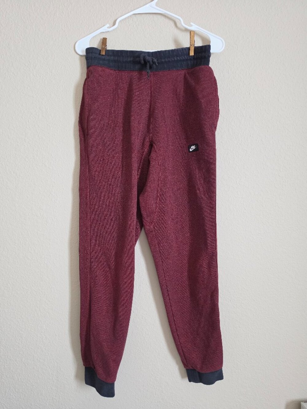 Nike Men's Joggers Size Small